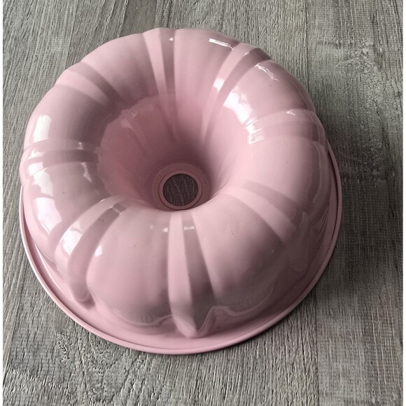 Paris Hilton Other - Paris Hilton 10” Nonstick Fluted PINK Cake Bundt Pan / Valentines Easter Cottage
